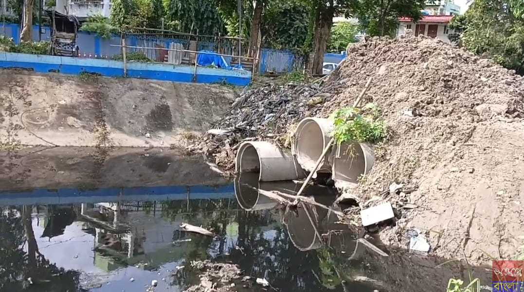 বেলাঘাটা কনেক্টোর মেট্রো সম্প্রসারণ নিয়ে কলকাতা পুর সভার নিকাশি ব্যবস্থায় বিপত্তি