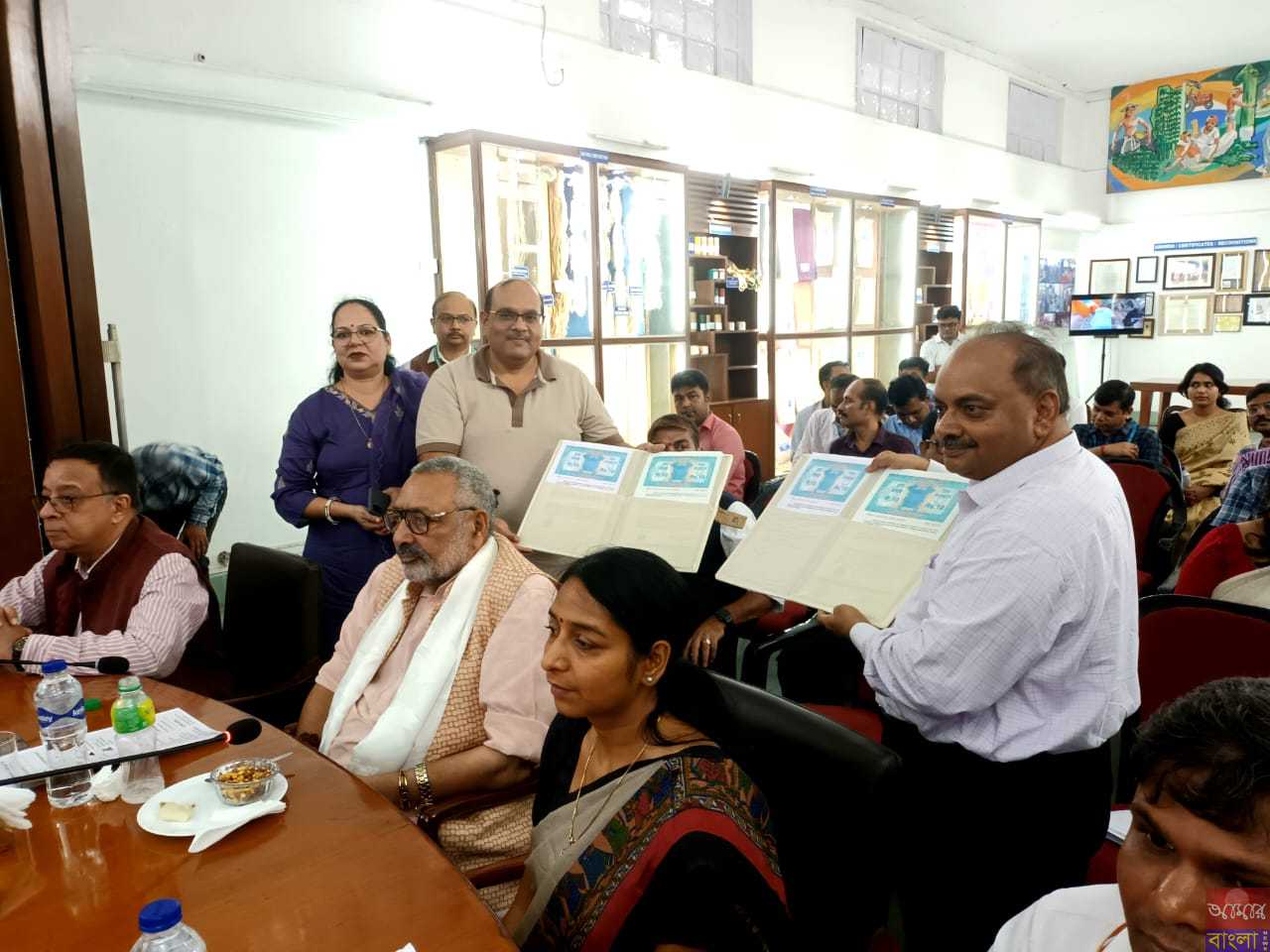 পাট শিল্পে উদ্ভাবনে উৎসাহিত করলেন কেন্দ্রীয় বস্ত্র মন্ত্রীর সভা
