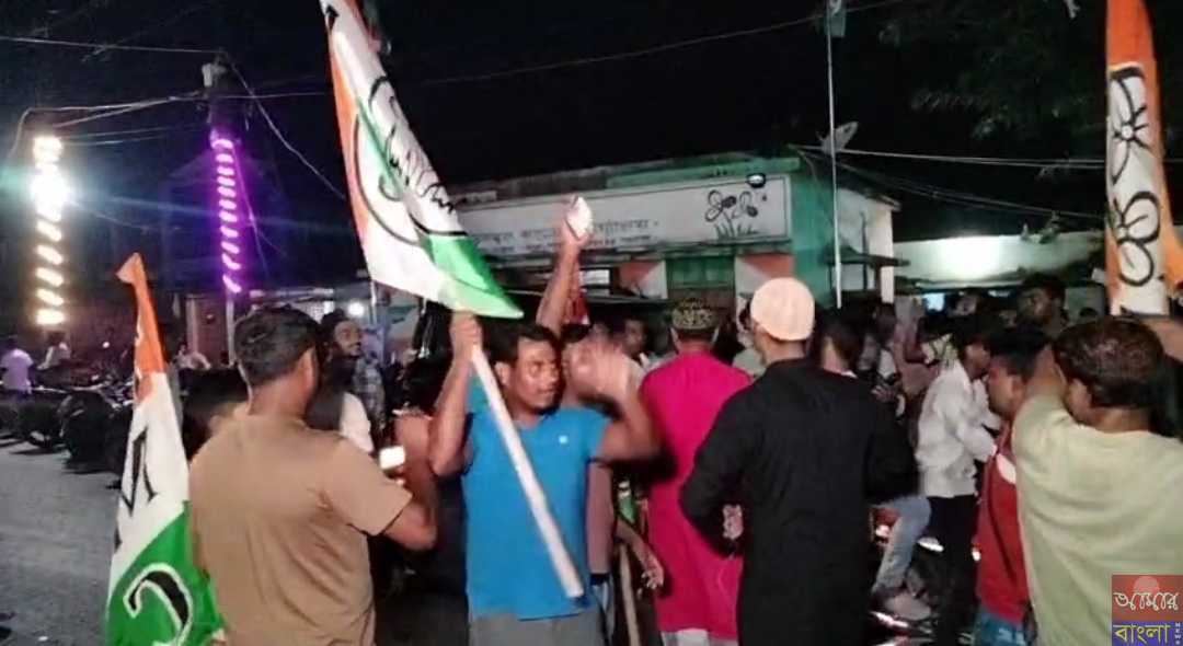 ব্লক সভাপতির নাম ঘোষণা হওয়ার পরেই তৃণমূলের গোষ্ঠীদ্বন্দ্ব প্রকাশ্যে, বন্ধ হয়ে গেল পূর্বঘুষিত বিজয়া সম্মেলনে অনুষ্ঠান, অন্য পদ ছাড়ার হুঁশিয়ারি