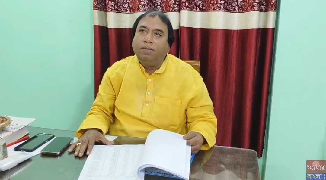 কামারহাটি পৌরসভার 2002 এর ভোটার লিস্ট থেকে উধাও কামারহাটি 24 নম্বর ওয়ার্ডের তৃণমূল কাউন্সিলার বিমল সাহা